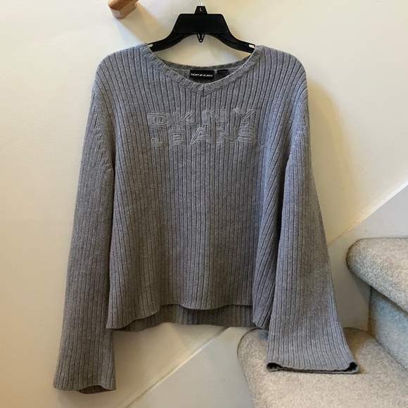 size L, bust up to 40” inches, dkny sweater - Picture 5 of 8
